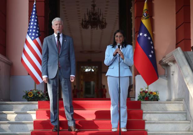 Delcy Rodríguez aseguró que se realizarán elecciones “justas y libres” en Venezuela pero no fijó una fecha