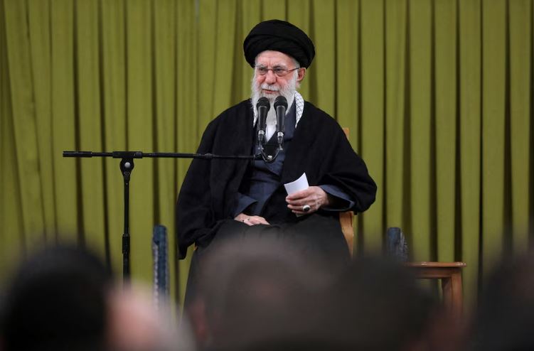 Los iraníes volvieron a desafiar al régimen y protestaron contra la represión desde los balcones de Teherán