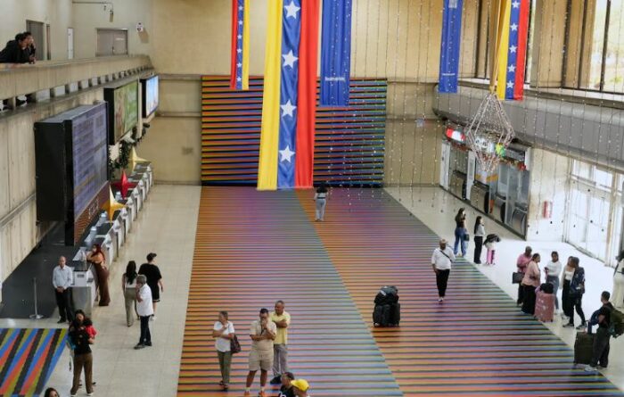 Aterrizó el primer vuelo desde Europa en Venezuela tras la caída de Nicolás Maduro