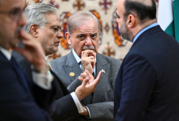 Pakistán advirtió que puede “aplastar” cualquier agresión tras declararle la guerra a Afganistán