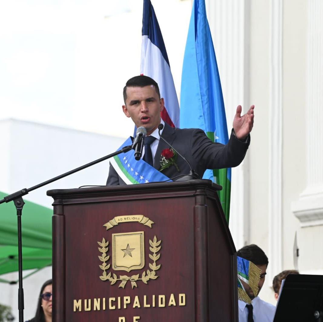 Alcalde de San José insiste en que Concejo Municipal no tiene competencia para sancionarlo