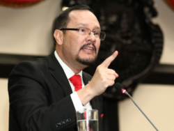 Celso Gamboa fue trasladado a Tribunales para despedirse de su familia antes de extradición