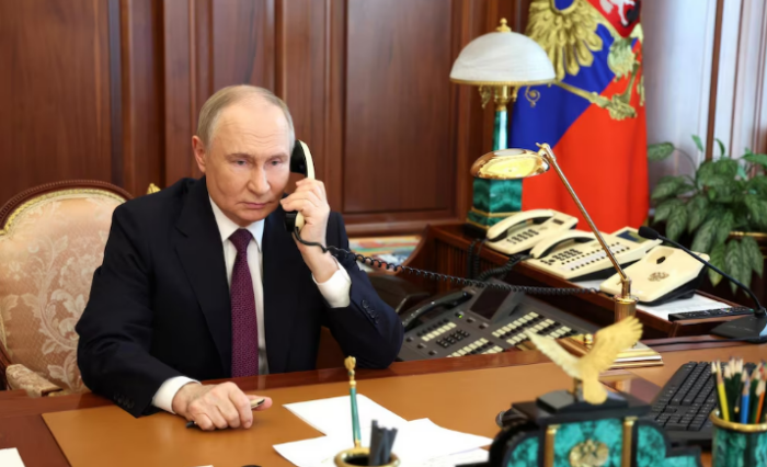 Crece la censura de Putin en Rusia: aumenta el control sobre los celulares y habrá más restricciones a redes sociales
