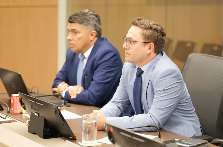 Plan que prohíbe aumentar valor fiscal de un vehículo genera diferentes criterios entre diputados y Hacienda