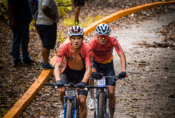 Ciclista Andrey Amador fue trasladado en condición delicada a centro médico tras accidente en Parrita