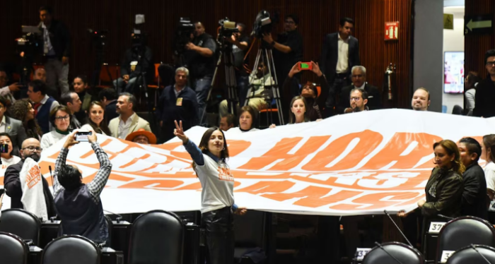 México aprobó reducir jornada laboral a 40 horas