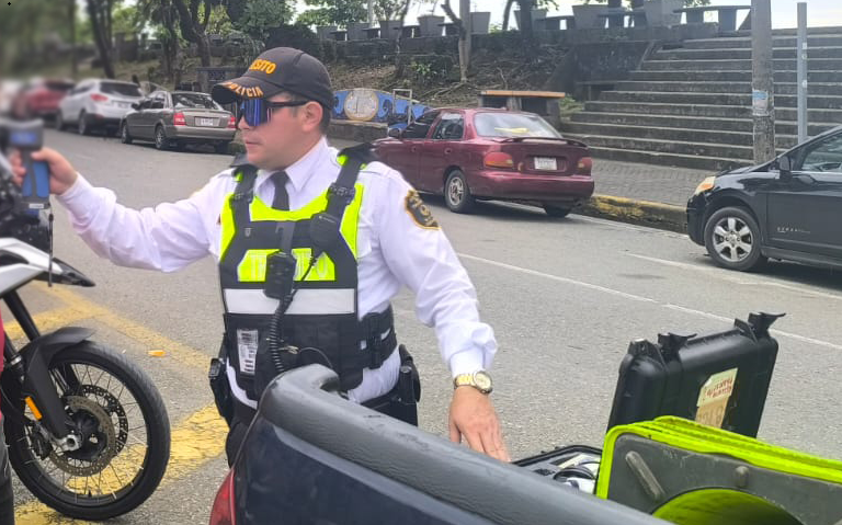 Tránsito multó a una persona cada tres horas por conducir en estado de ebriedad en enero