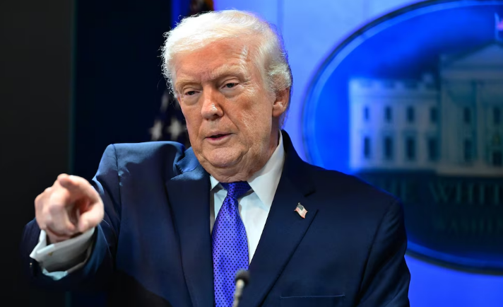 Trump no descarta la guerra contra Irán, si el régimen islámico preserva su iniciativa nuclear