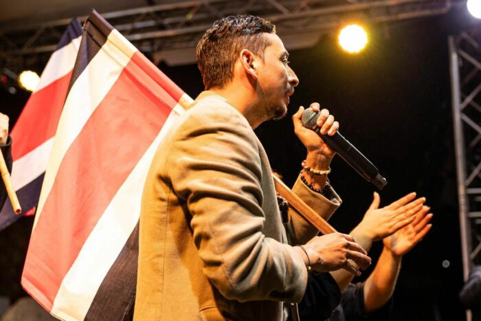 Ariel Robles envió fuerte mensaje a Laura Fernández tras quedar electa como Presidenta