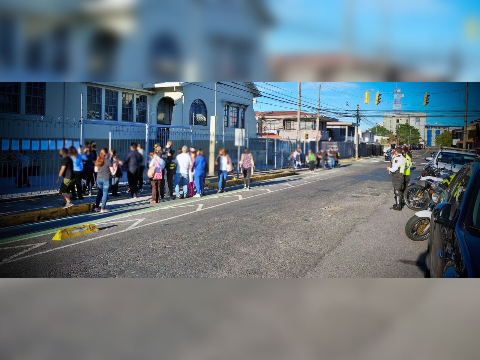 Autoridades de primera respuesta activan operativos para resguardo de estudiantes en inicio de curso lectivo