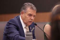 Aprueban en primer debate proyecto que obliga a bancos a responder por fraudes electrónicos