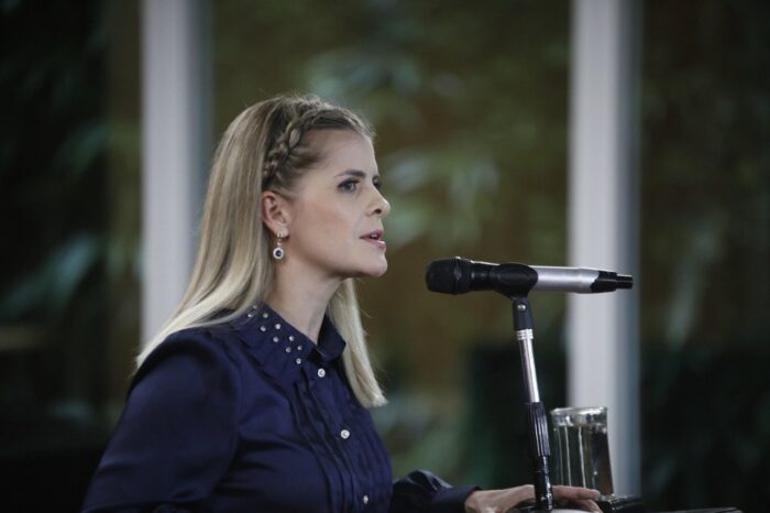 Laura Fernández urgió aprobar 7 proyectos y se mostró abierta al diálogo ante actuales diputados