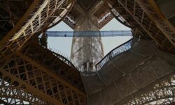 La Torre Eiffel inaugura “Vértigo de la Torre”, el puente suspendido que desafía a los visitantes en París