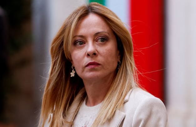 Italia, tras los pasos de España: Meloni veta el uso de una base siciliana para la guerra con varios bombarderos estadounidenses ya en pleno vuelo