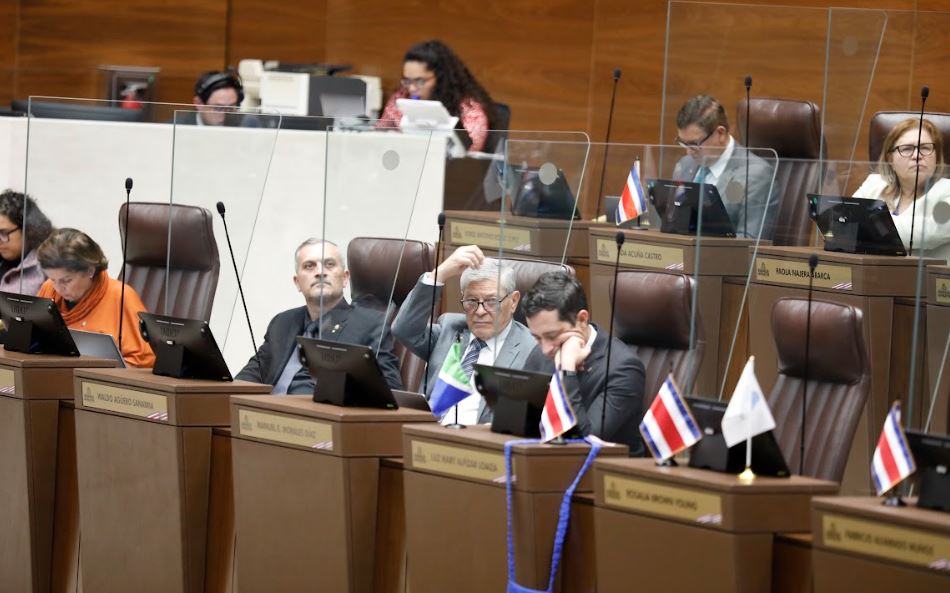 Diputados discuten sobre autoría de rebaja del BCIE a intereses de préstamos con Costa Rica