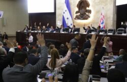 El Congreso Nacional analiza activar por primera vez el juicio político en Honduras
