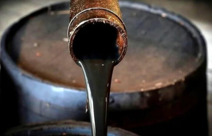 Los países del G7 evaluarán el uso de las reservas petroleras para detener el alza del barril por la guerra en Medio Oriente