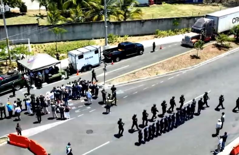 Instalan escáner para detección de drogas en puesto fronterizo de Peñas Blancas