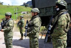 Detuvieron a 72 personas en la tercera noche del toque de queda en cuatro provincias de Ecuador