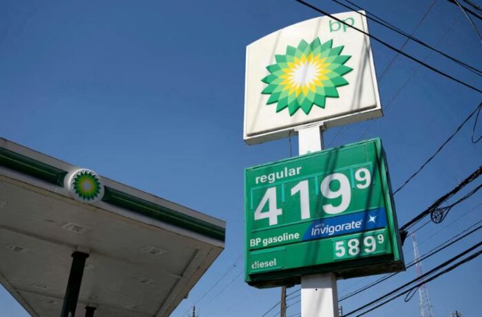 El precio de la gasolina en Estados Unidos superó los USD 4 por galón por primera vez desde el inicio de la invasión a Ucrania