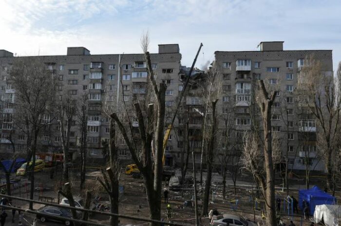 Con las negociaciones de paz estancadas, Rusia lanzó un nuevo ataque masivo contra Ucrania con 442 drones y un misil hipersónico