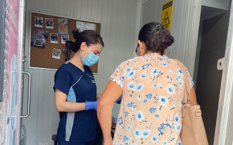 ¿Qué es ‘Doná con la mano en el pecho? Campaña busca acercarse a mujeres con mamografías