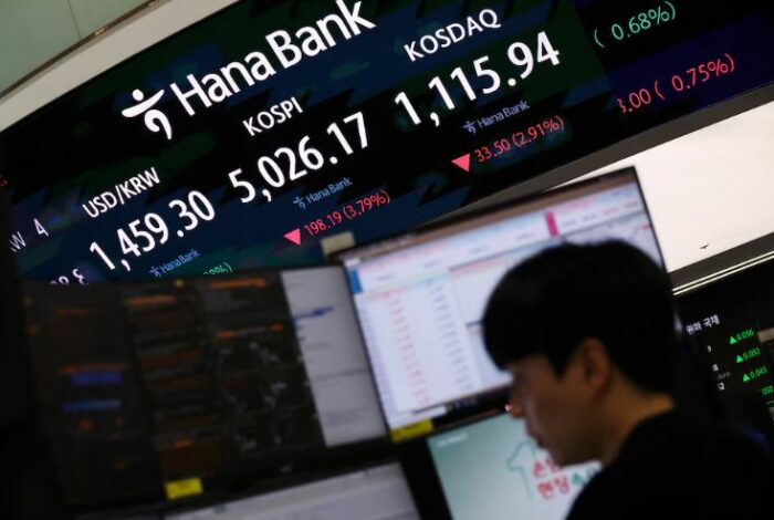 Caída global en las bolsas tras el salto del precio del petróleo a más de 100 dólares por barril