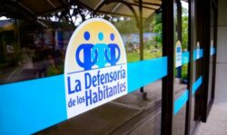 Defensoría denuncia que miles de hogares reciben cobros de agua como si fueran grandes consumidores