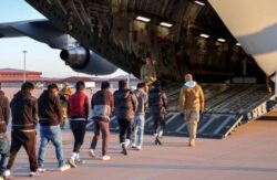 Emiten alerta migratoria ante acuerdo con EE.UU. para deportar 25 personas semanalmente