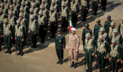 Irán amenazó a las tropas de EEUU en Medio Oriente y advirtió que serán “enterradas bajo los escombros” si no abandonan la región