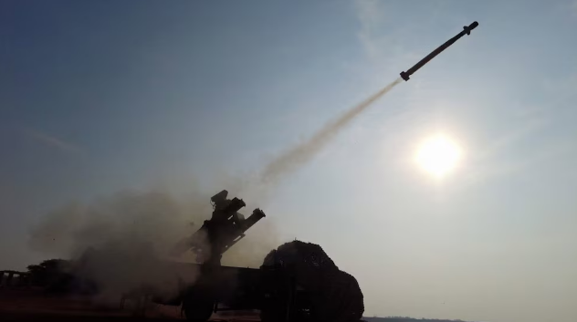 El régimen de Irán volvió a atacar a Israel con una bomba de racimo