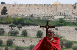 La policía israelí impidió al patriarca latino celebrar misa en el Santo Sepulcro: Israel dijo que fue por “seguridad”