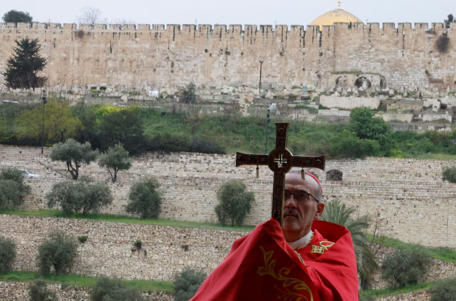 La policía israelí impidió al patriarca latino celebrar misa en el Santo Sepulcro: Israel dijo que fue por “seguridad” #NM935