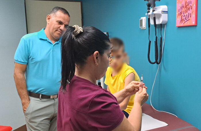 CCSS alerta que entre 20% y 40% de menores no completan segunda dosis de vacuna contra el VPH