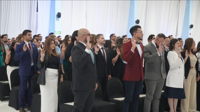 Colegio de Médicos cuestiona supuesta escasez de especialistas ante nuevas incorporaciones