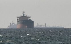 Primeros cruces de buques por el estrecho de Ormuz tras el anuncio de la tregua