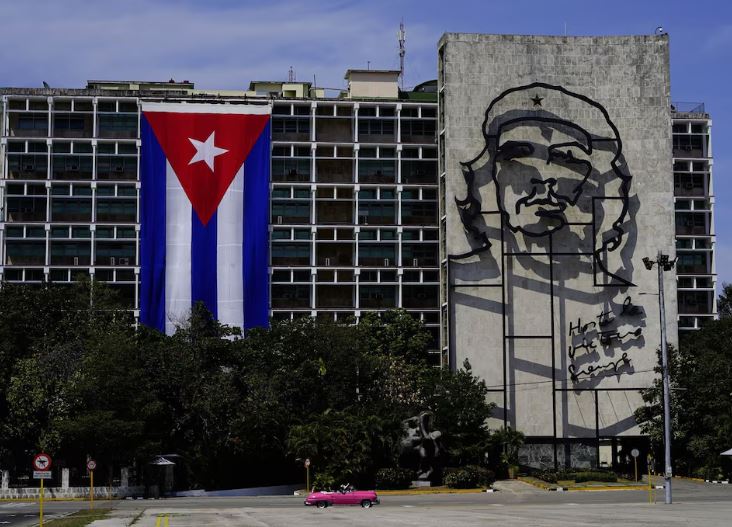 Trump afirmó que “es posible” que Estados Unidos se concentre en Cuba tras la guerra contra Irán #NM935