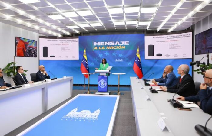 Delcy Rodríguez anunció nuevas medidas económicas y prometió una suba salarial en Venezuela