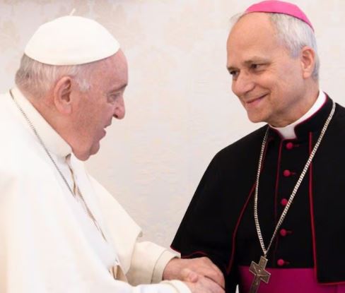 El papa León XIV recordó a Francisco en el primer aniversario de su muerte: “Sus gestos permanecen en nuestros corazones”