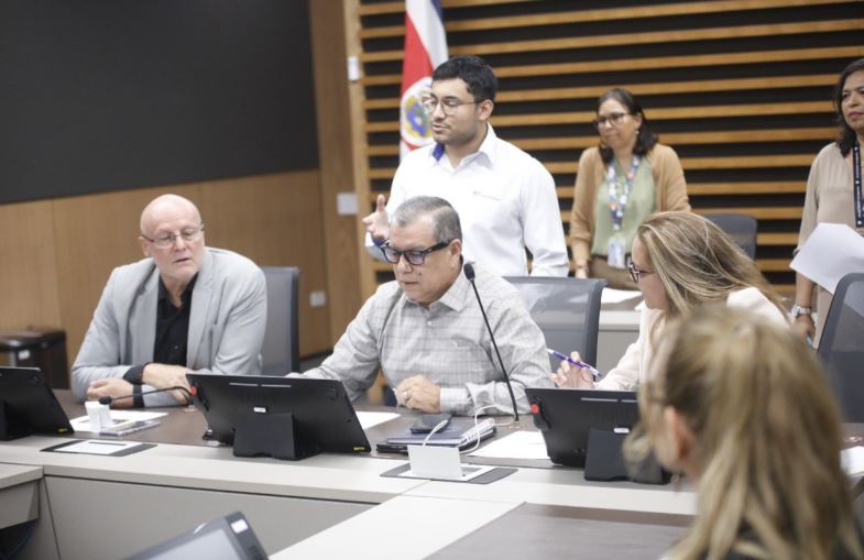 Congreso implementa sistema para detectar a diputados que se salen de sesiones y luego cobran dietas #NM935