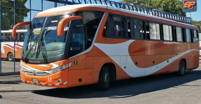 Solicitan aumento de ₡430 para el pasaje de bus entre San José y Puntarenas