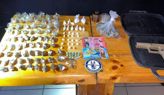 Policía Municipal de San José interviene restaurante y decomisó 111 dosis de droga