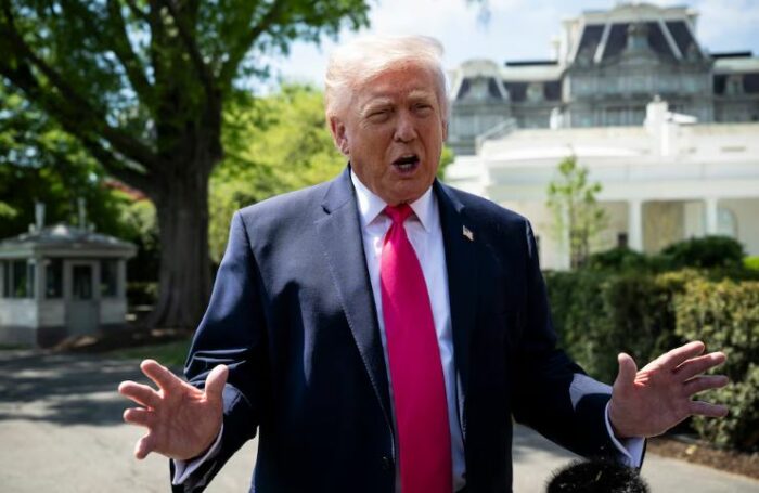 Trump dijo que no tiene prisa en negociar con Irán y aseguró que la estrategia de máxima presión ha debilitado al régimen