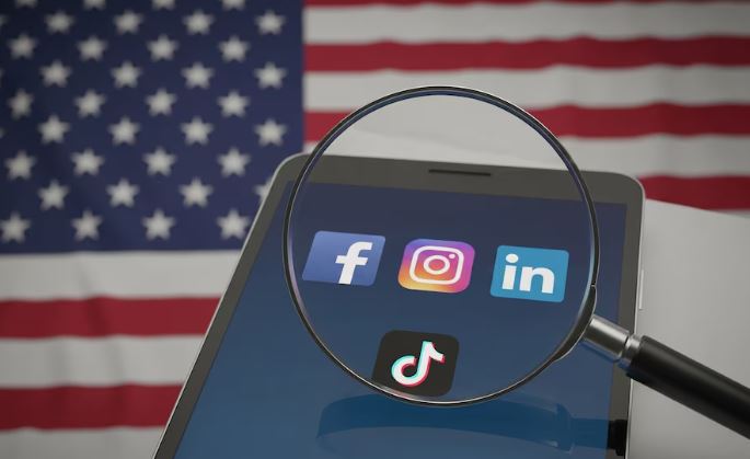 Estados Unidos revisará redes sociales para otorgar residencia permanente, visas laborales o de estudio