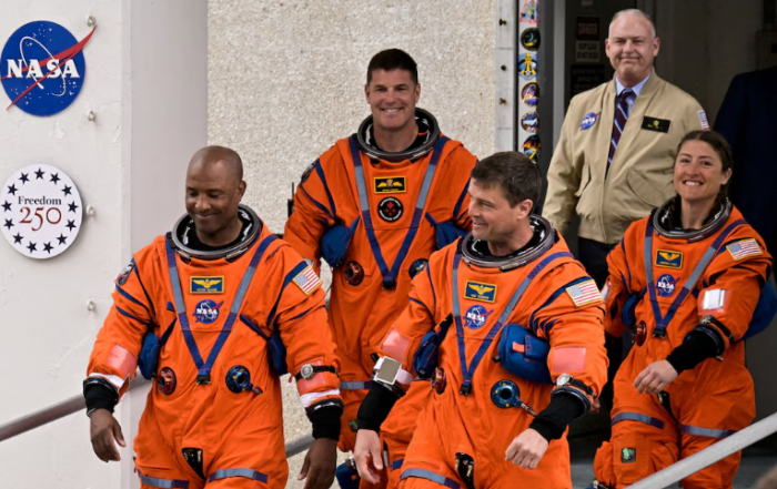 Cómo viven los astronautas de Artemis II: así pasan sus días rumbo a la Luna