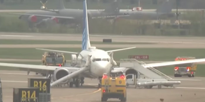 Un vuelo de United Airlines activó un operativo de emergencia en Pittsburgh: Más de 160 personas fueron evacuadas