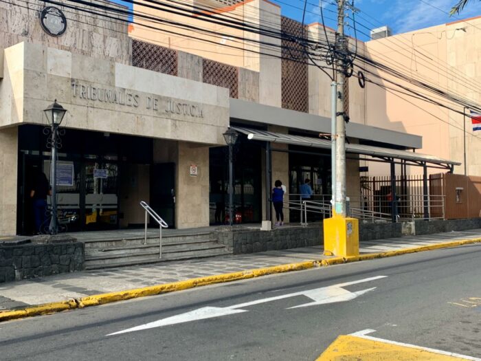 Sospechoso de agredir a jueza enfrenta cargos por tentativa de homicidio y amenazas