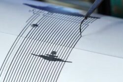 Terremoto de 7,4 registrado en Indonesia dejó un fallecido