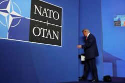 Trump amenaza con sacar a EEUU de la OTAN