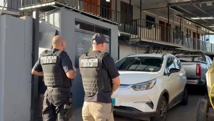 OIJ allana 14 puntos por supuesto robo de vehículos: Líder de banda estaría involucrado también en contrabando